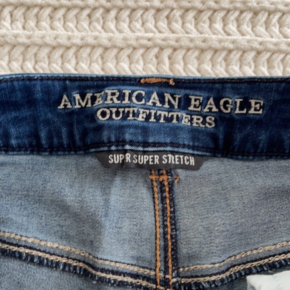 AEO HI-Rise Shortie Denim Shorts - Picture 4 of 6